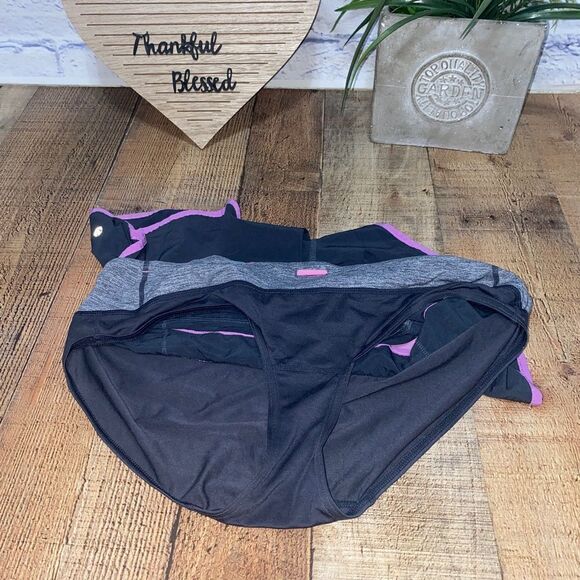 Lululemon Speed Shorts- 4 way stretch - Picture 7 of 12